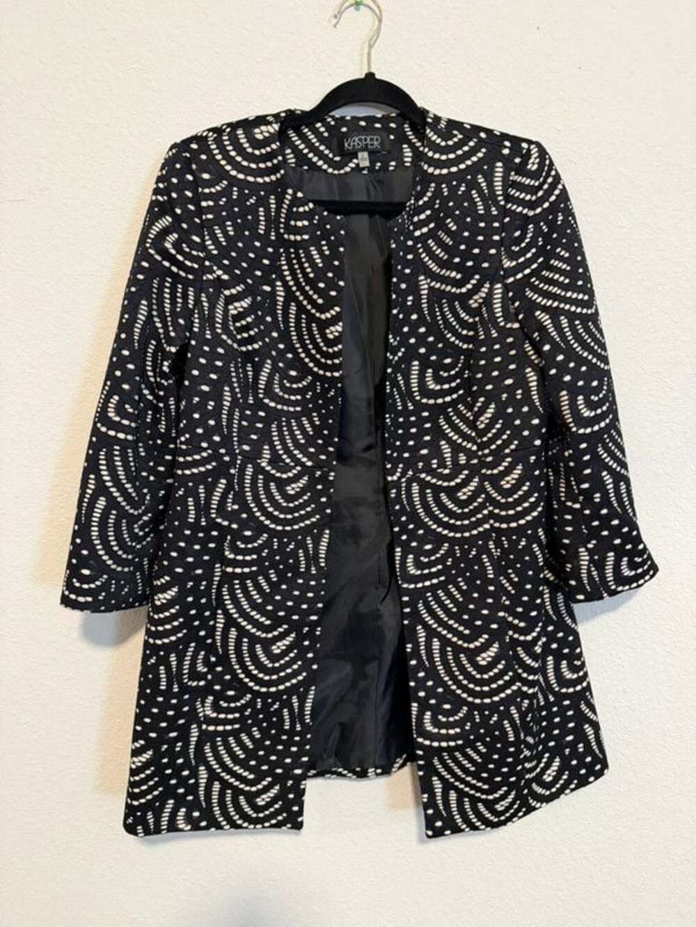 Kasper black lace textured long blazer jacket size 6
